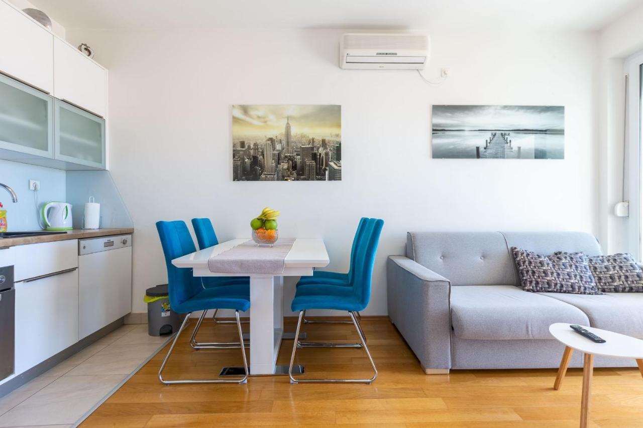 Jadran Apartment With Balcony And Parking Garage Zadar Exteriör bild
